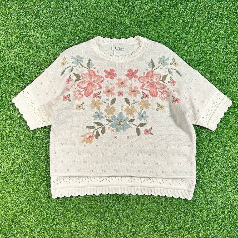 Vintage 90’s Cricket Lane thick knit floral sweater